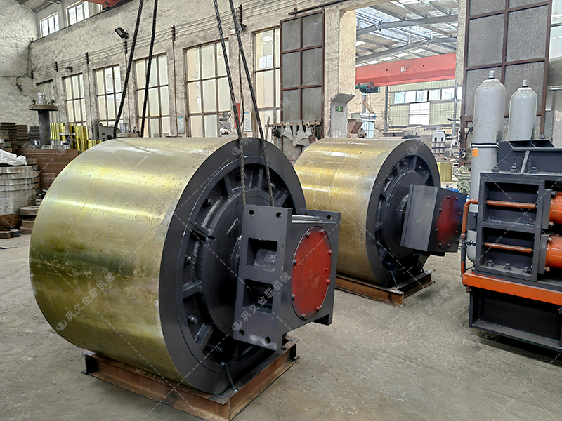 1810液壓對輥制砂機一小時產(chǎn)量多少？